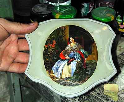 painting the lacquer box